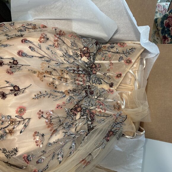 Andrea And Leo A1289 Prom Dress Champagne Size 4 - Picture 8 of 8